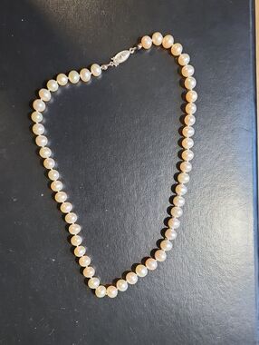 Classic Cream Pearl Necklace – Elegant Women's Jewelry